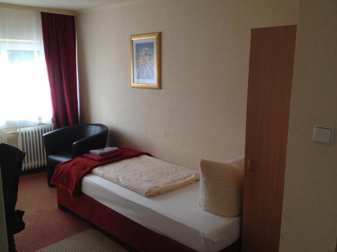 Hotel Saarland Lebach Exterior photo